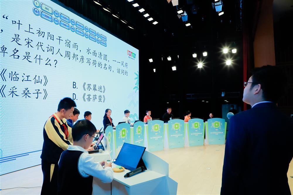 中华|小选手胜出后向对手鞠躬致敬，那是中华传统文化在代代相传