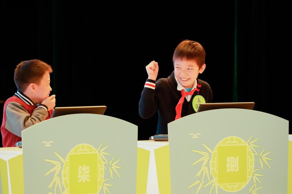 中华|小选手胜出后向对手鞠躬致敬，那是中华传统文化在代代相传