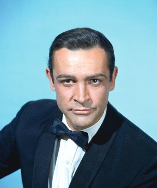 "007"肖恩·康纳利曾获曼联合同,巴斯比爵士力邀加盟_腾讯新闻