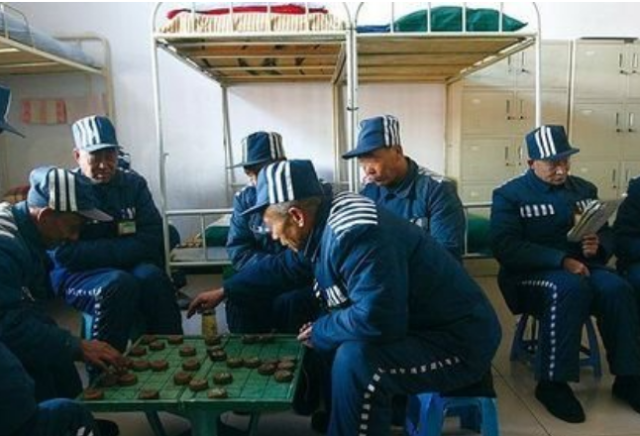 犯人老了以后监狱会怎么对待他们给他们养老送终吗