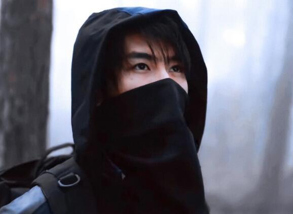 4个版本"张起灵",个个帅气逼人,但他才是张起灵本人!