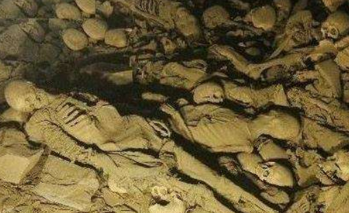 山西煤矿惊现万人坑底下埋葬森森白骨6万矿工在此丧命