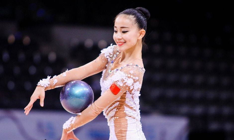 从超新星运动会到超级企鹅联盟 张豆豆不只要做一个气质女神_腾讯新闻