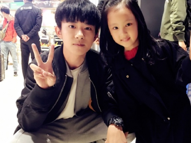 张婉儿才是整容式长大小时候颜值普通如今气质出众成女神