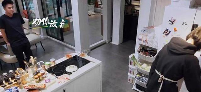 幸福三重奏|看过《幸福三重奏》之后，我大概相信，奚梦瑶何猷君是真爱了