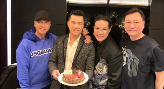 甄子丹|吕良伟甄子丹久违同框，俩人都不像六十多岁，自曝被当作亲家