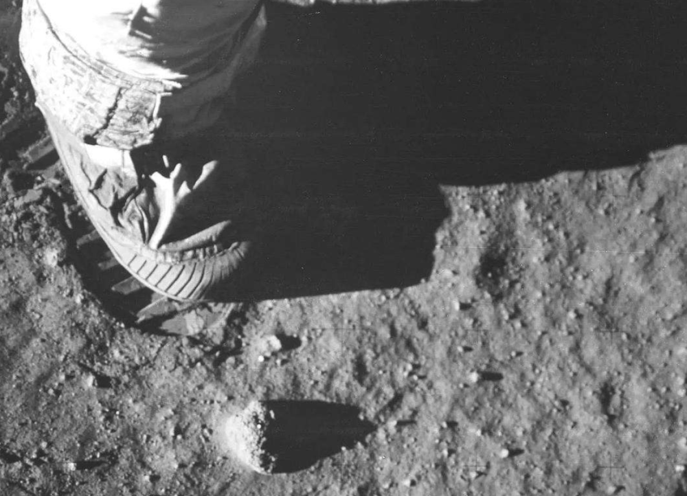 月球|毒性堪比“砒霜”！月球表面什么毒性这么强，影响多大？