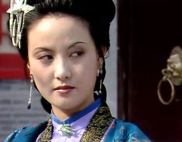 贾珍|王熙凤协理宁国府的背后，潜藏着汹涌的暗流，以及她的命运悲剧