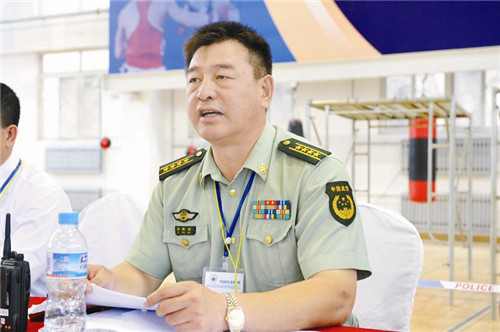 他是李连杰同门师哥,后成中国首支特警队教员,如今门徒遍布全国