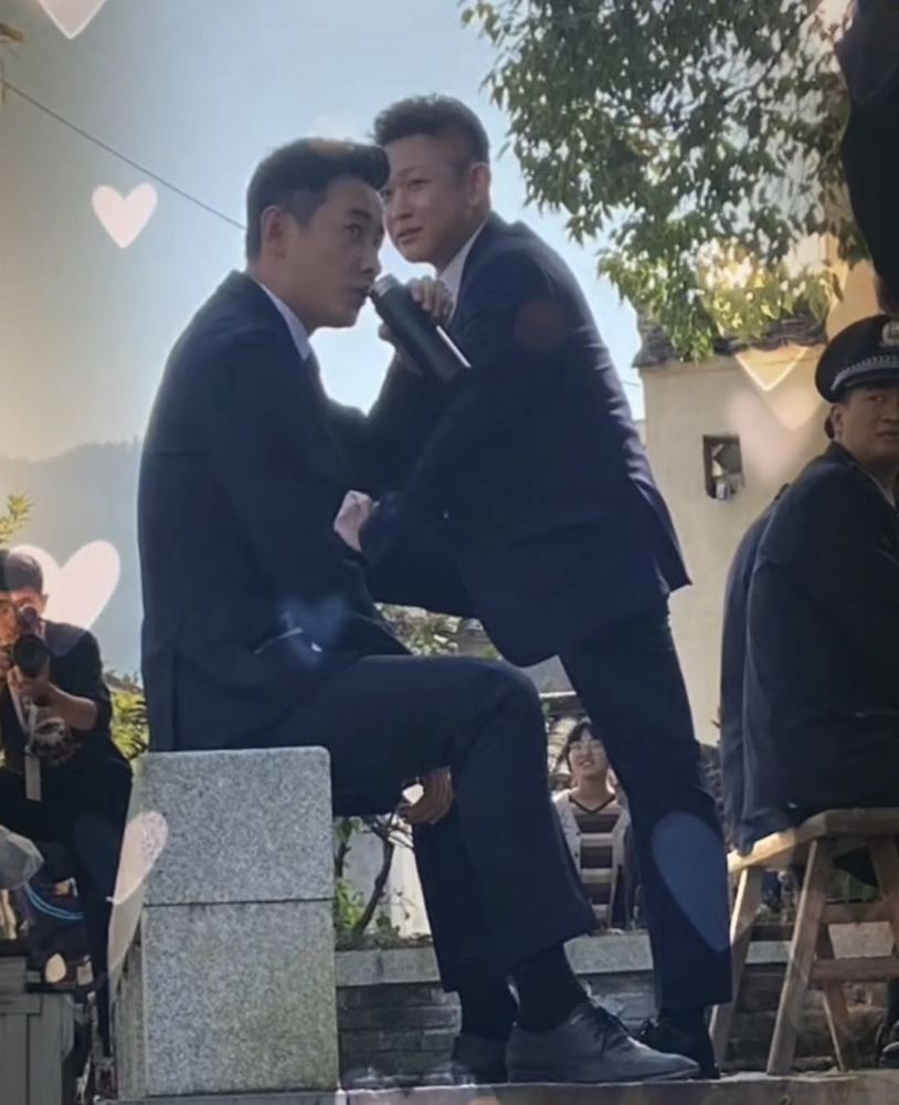 赵丽颖|赵丽颖罗晋同框拍戏，颖宝穿果绿色上衣笑容温婉，罗晋超帅