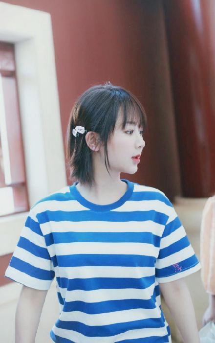 女心理师|杨紫新剧《女心理师》开机，穿短T现身状态佳，为角色做足功课