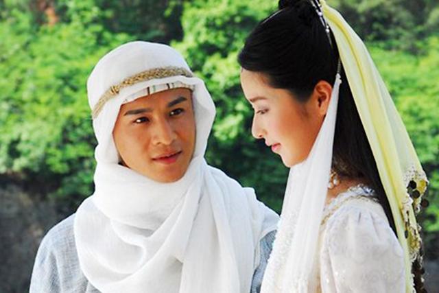 不是金庸非要棒打鸳鸯而是陈家洛与霍青桐真的不合适