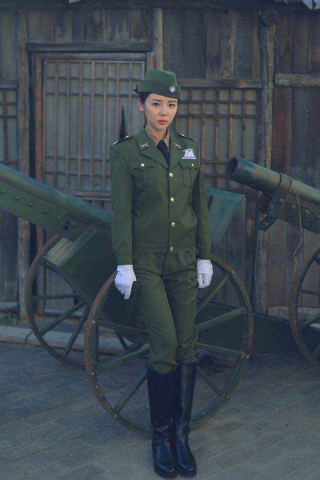 民国传奇军阀有12个老婆90岁还娶妻生女活到93拥有43个子女