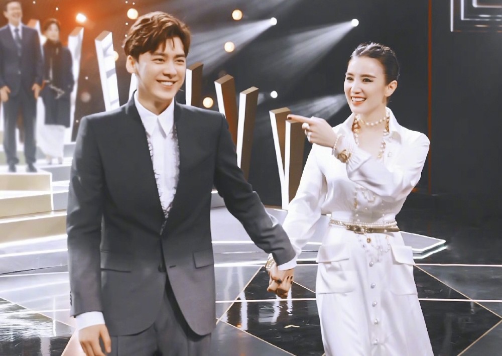 赵丽颖|“豪门姐弟”受追捧，赵丽颖王一博超养眼，舒淇鹿晗贵气逼人