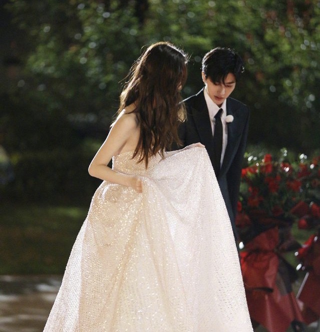 赵丽颖|“豪门姐弟”受追捧，赵丽颖王一博超养眼，舒淇鹿晗贵气逼人