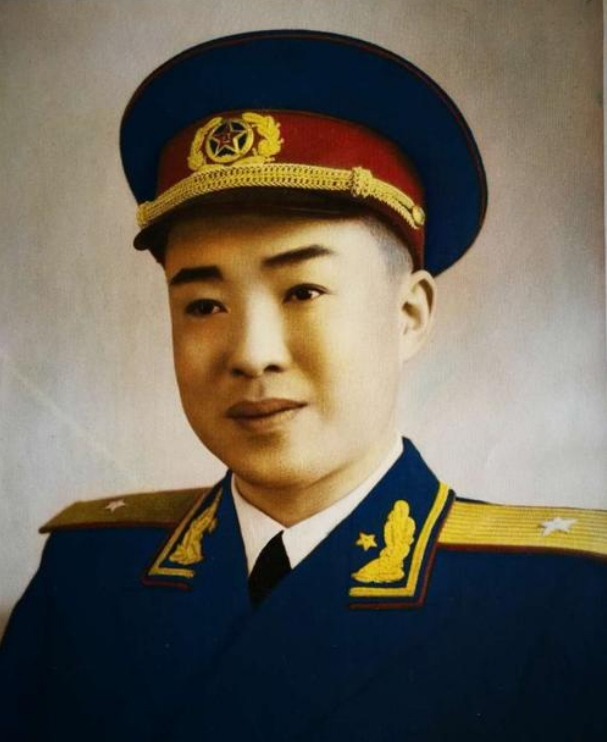 这位将军就是开国少将王屏将军.王屏和王平,读音相同但字却不相同.