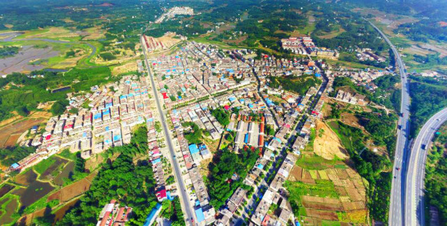 河南信阳罗山县的一个大镇是全国重点镇因旅游景区而改名