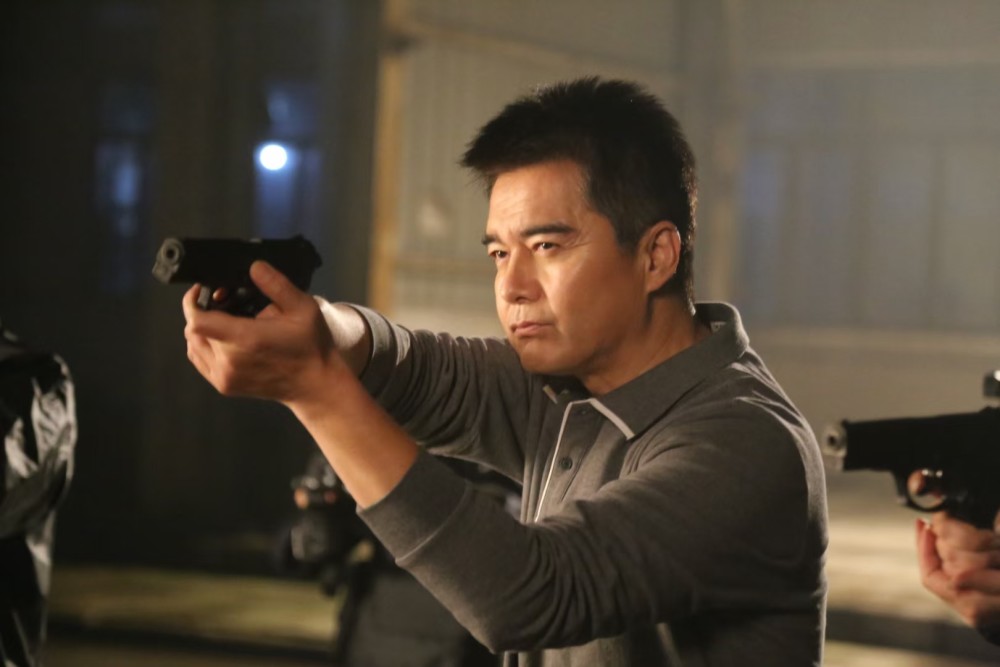 电影《毒蜂》杀青,许亚军,吕良伟等参演_腾讯新闻