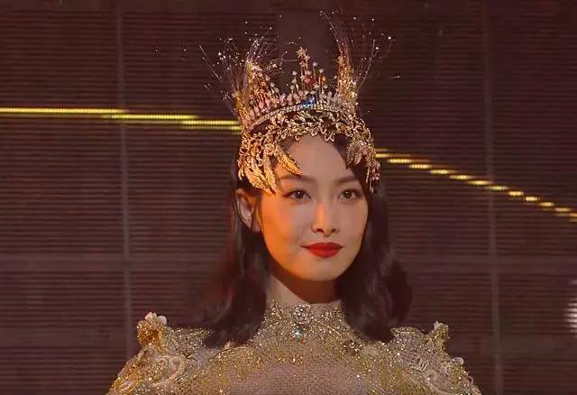 赵露思|赵露思还没成顶流就要凉，刚捆绑完肖战，又对于正兴师问罪