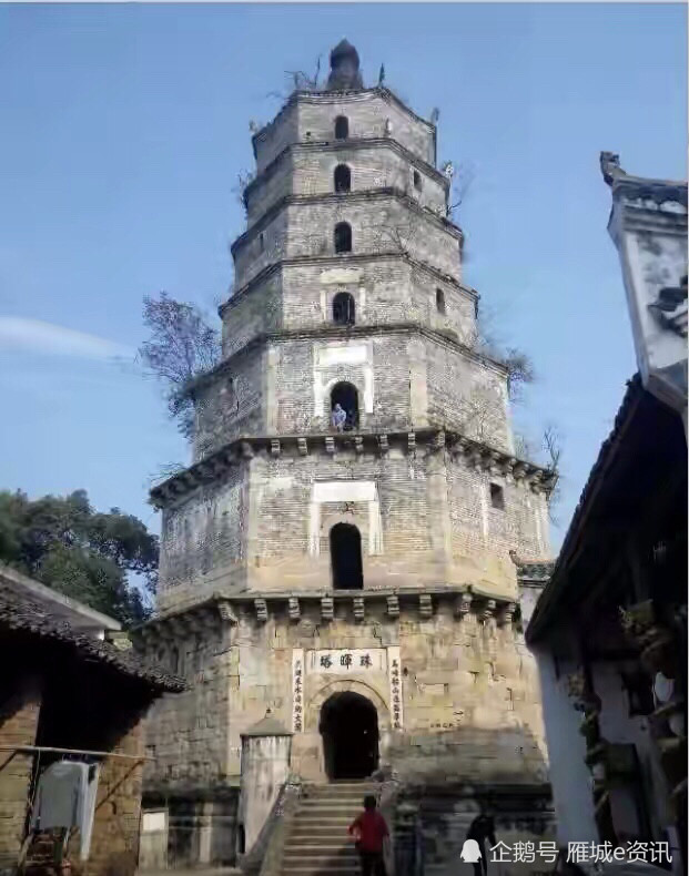 6,接龙塔(图6),位于衡阳市雁峰区德源小区.