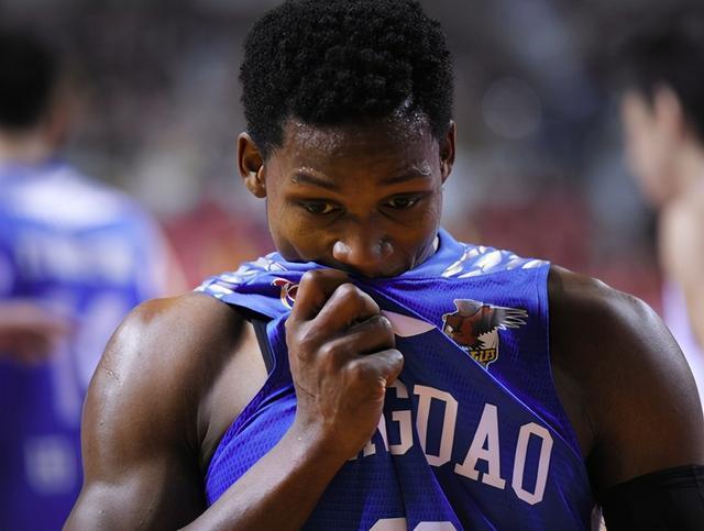 吉布森谈加盟北京男篮对球队非常熟悉有窒息的防守和顽强的意志