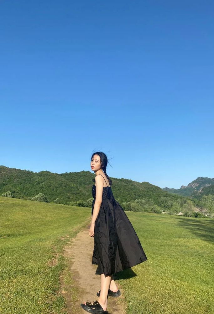 周雨彤照片精选_腾讯新闻