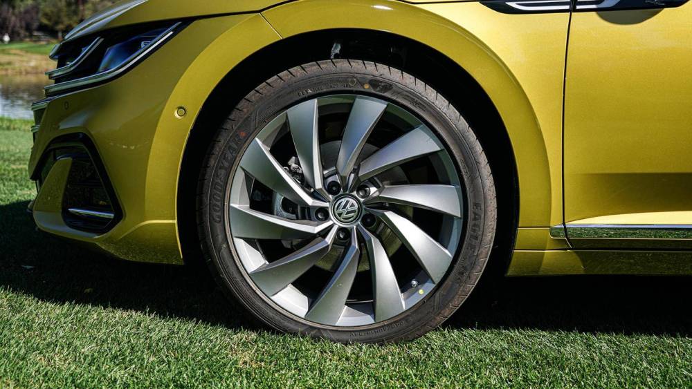 运动优雅兼备重回颜值巅峰抢先体验新款大众cccc猎装车