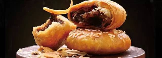 朱元璋把吃一口的烧饼用大碗盖住让刘伯温猜诞生一千古奇寓言