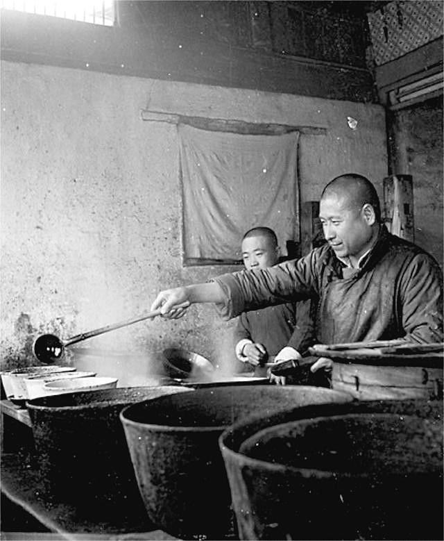 珍贵老照片:民国初年的北平街头小吃,看到最后一张忍不住落泪