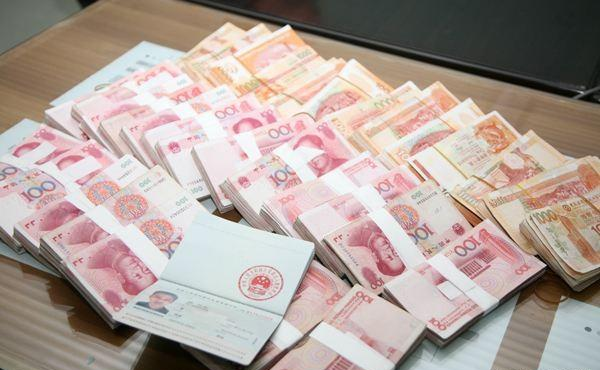 75来算,100万块钱存银行一年利息37500块钱在除以每年12个月,可以得出