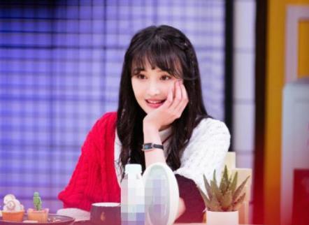 郑爽|迟到1小时，口罩遮面，素颜上镜，郑爽直播再惹事端