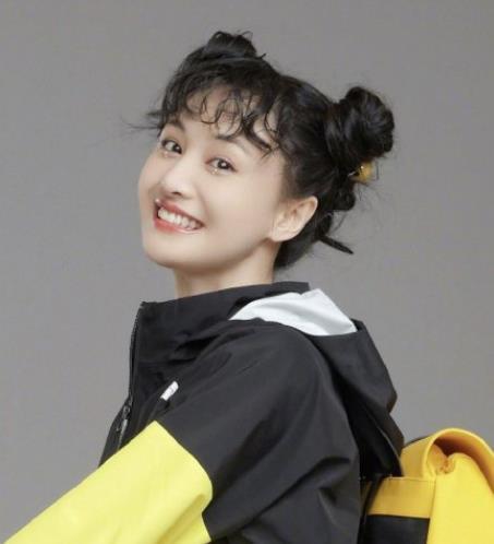 郑爽|迟到1小时，口罩遮面，素颜上镜，郑爽直播再惹事端