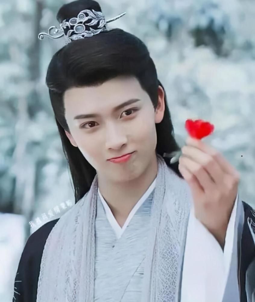 丁程鑫|丁程鑫王锵slay全场，任敏超过胡杏儿，最可惜的为何不是娄艺潇？