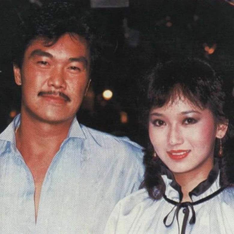 武术只是业余爱好,黄锦燊年轻时真正热爱的是化学.