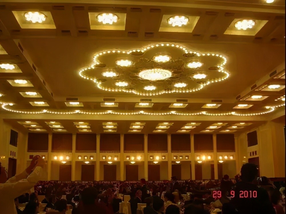 莫高窟|天花板的艺术：敦煌莫高窟藻井