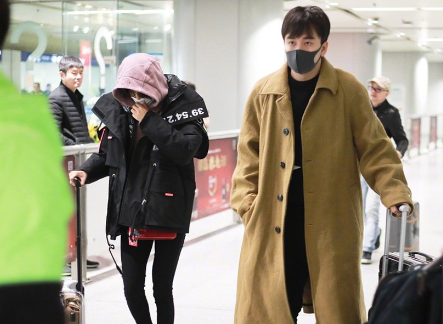 翟天临|翟天临辛芷蕾被曝同居！深夜先后回一同小区，绯闻传2年感情稳定