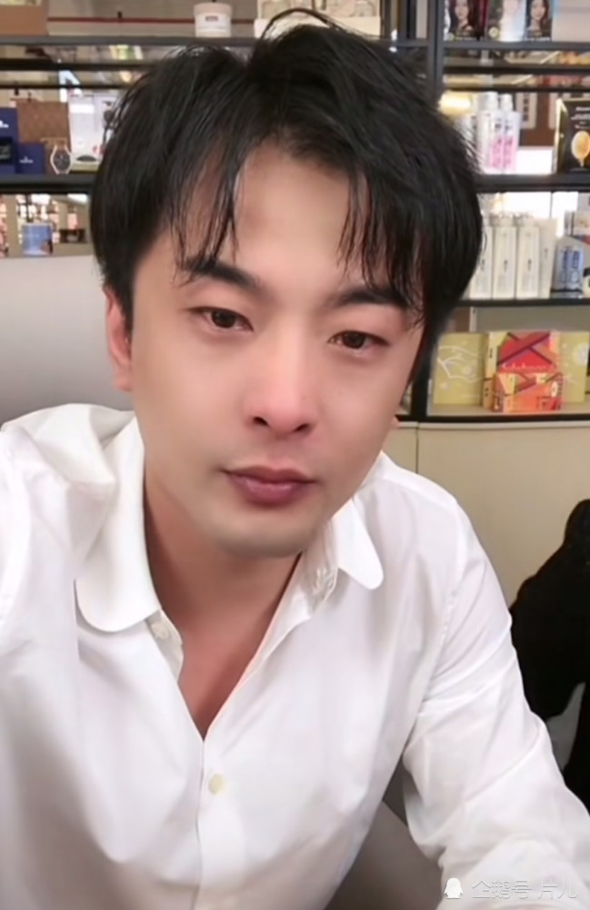 辛巴挑战带货20亿失败直播间再次流泪疑似多次针对李佳琦