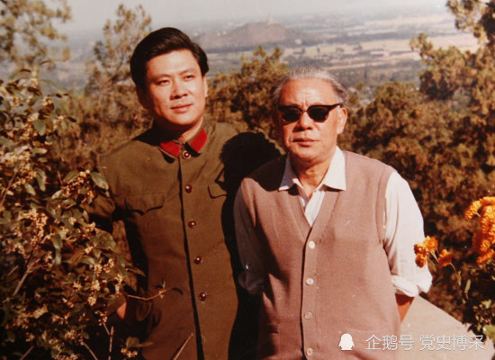 刘震 志愿军首任空军司令员 三天击落26架美机 中国人民志愿军 空军 司令员 刘震 美机
