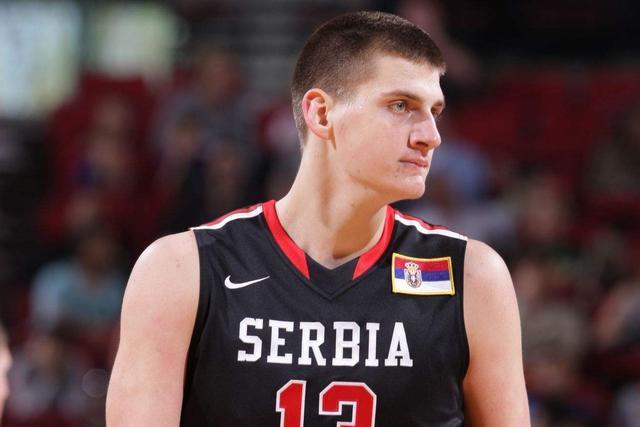 同是第二轮球员,为何约基奇拿着顶薪合同,