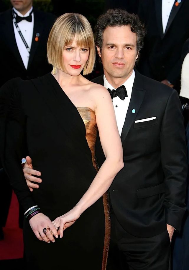 复仇者联盟雷神老婆曝新照颜值身材俱佳还事业有成