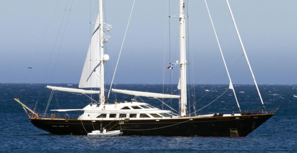 40米"principessa vai via"号——1991年下水,首任船东尔维奥·贝卢斯