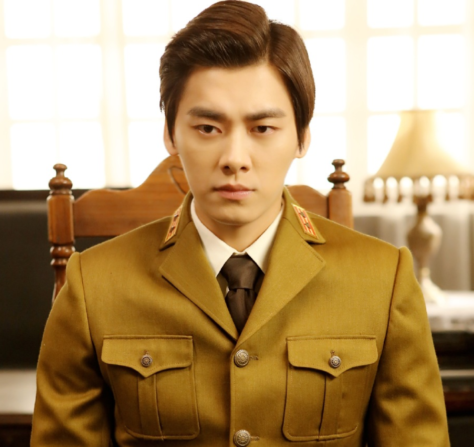 李易峰又一民国剧将播,合作当红女主不输周冬雨,这下有戏好追了_腾讯