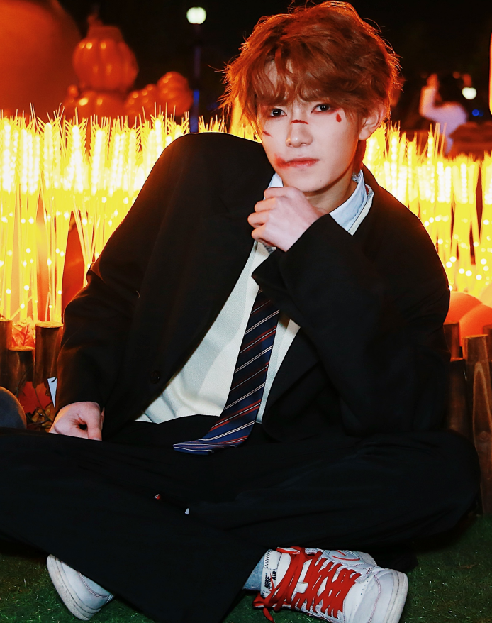 选手被当做欢乐谷npc,还长得像李希侃,网友直言是营销_腾讯新闻