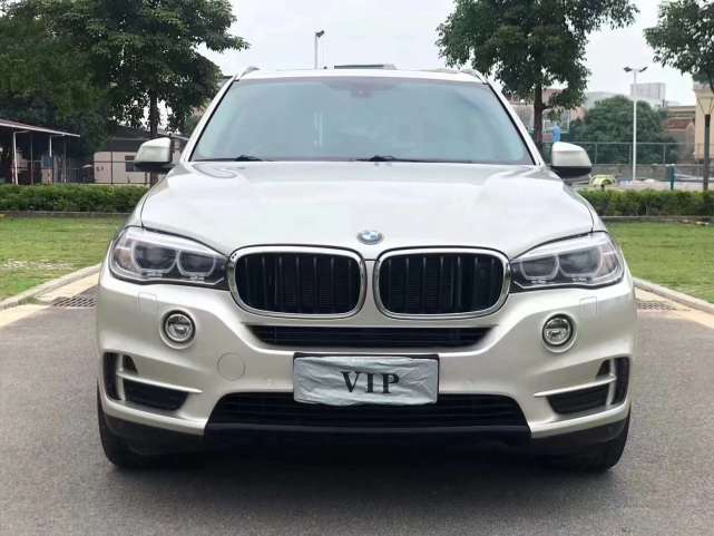 2016款宝马x5售价27万,香槟金色,最顶配置,精品车况