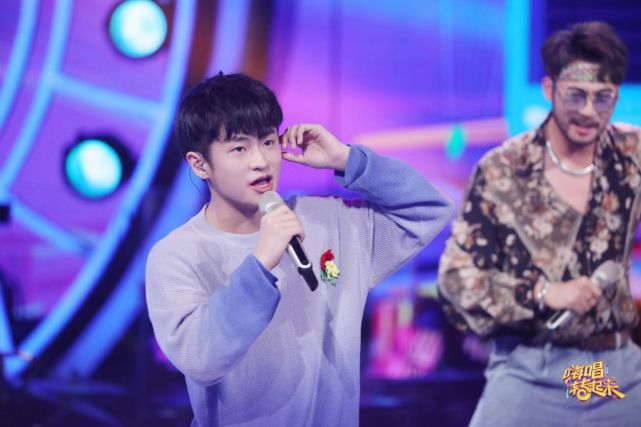 银河系武星亮相《嗨唱转起来》 携手武艺兄弟对对碰