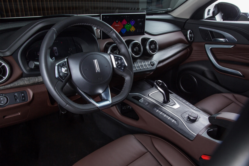 vv7科技版颜值不输50万级豪华suv,鲜明的"轿跑"设