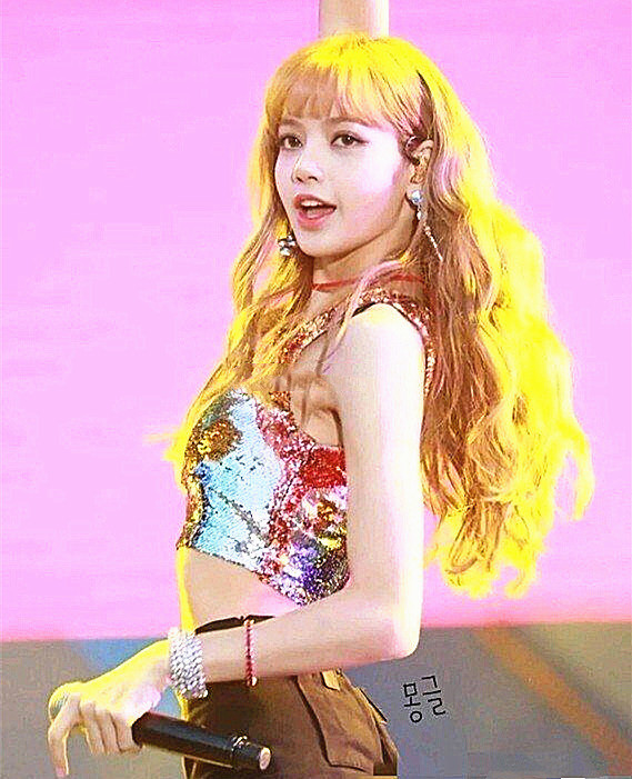 谢娜|亚太区最美面孔榜单引热议，三小只上榜，谢娜52，肖战Lisa争议大