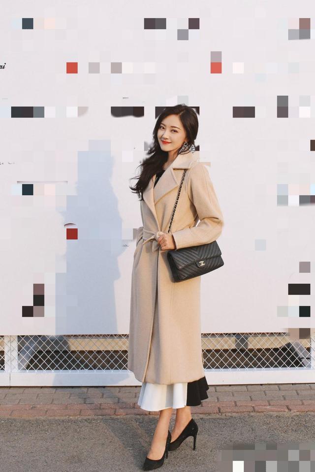 玖月奇迹王小玮事业太成功为学子们办演出场面壮观似奥运现场