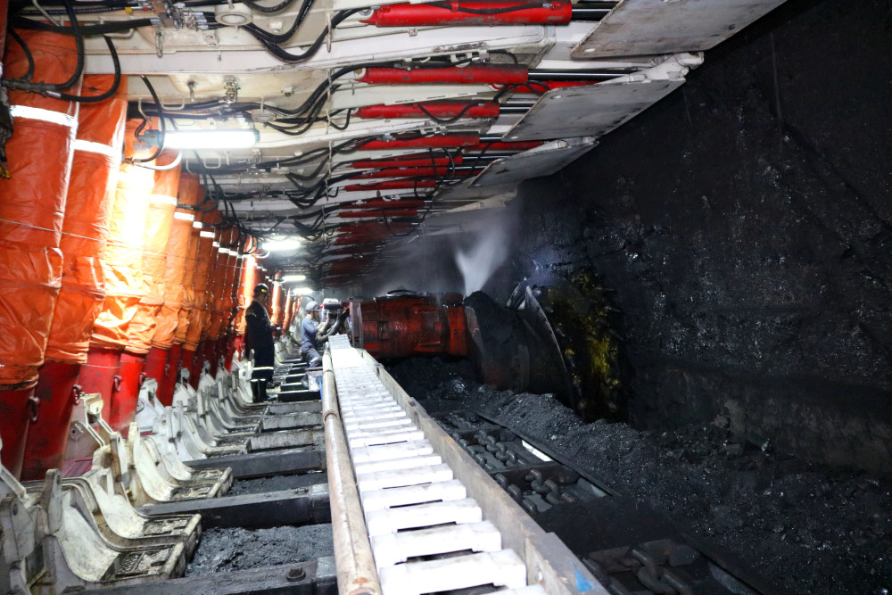 (城郊煤矿高效集约化智能开采工作面)