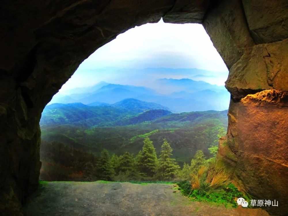 冒顿单于的率领下迅速崛起,击败了东胡,东胡残部退居乌桓山和鲜卑山